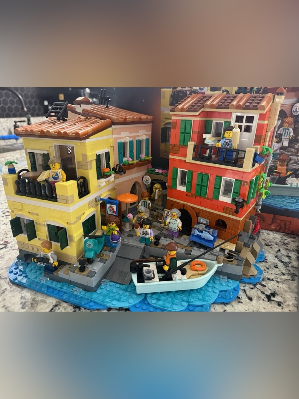 LEGO Ideas 21359 Italian Riviera 3251 Pieces Box & Instructions